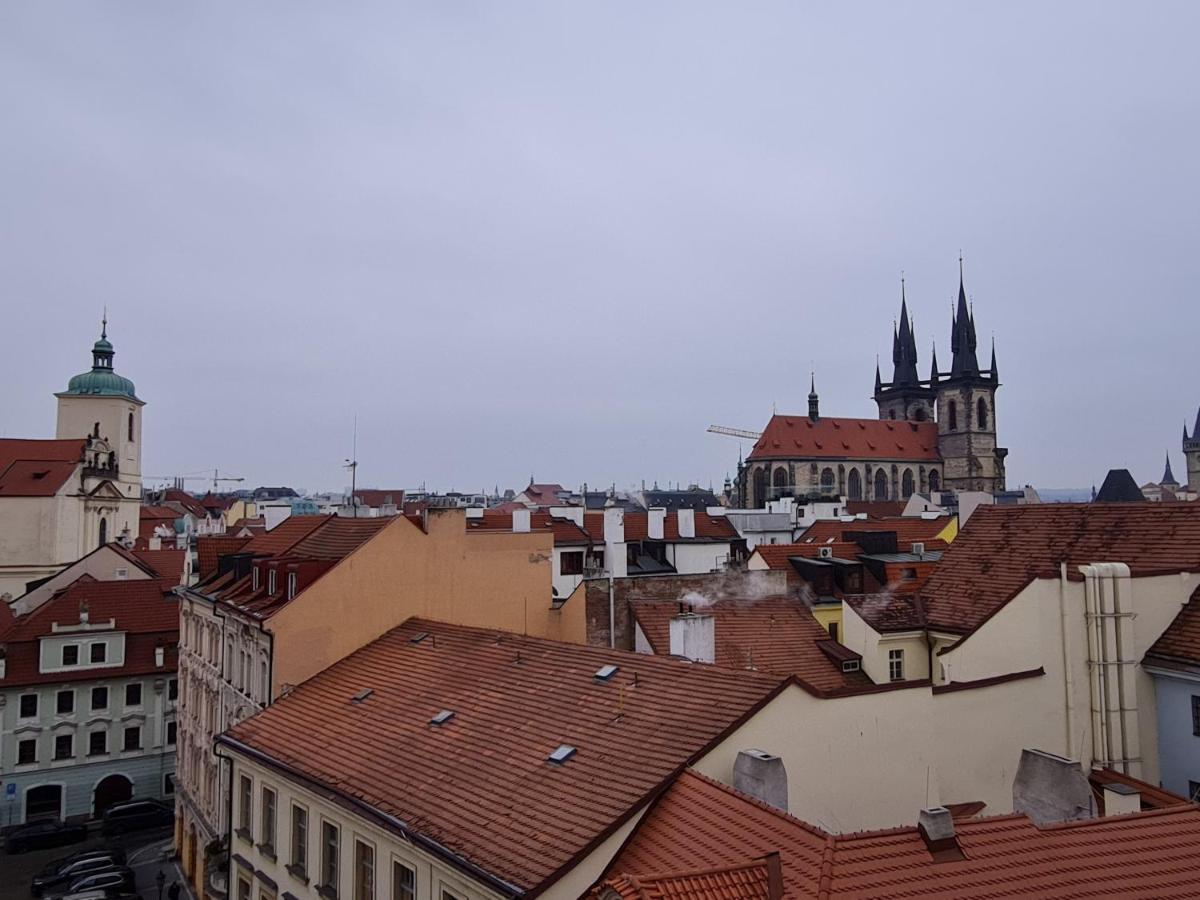 Astronomical Clock Apartments Praga Esterno foto